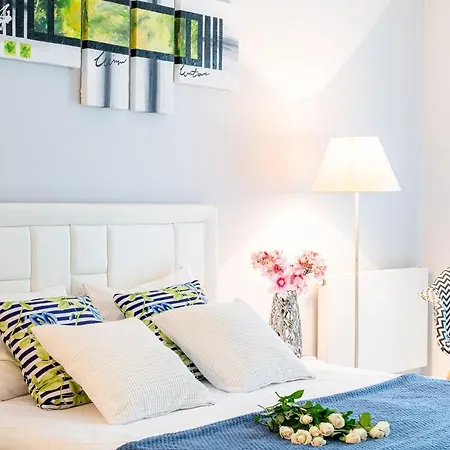 Aparthotel Art River View