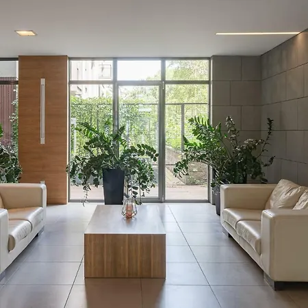 Art River View Aparthotel 3*