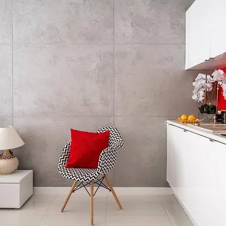 Art River View Aparthotel