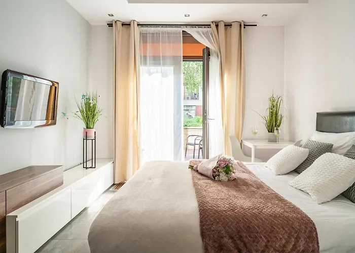 Art River View Apart Otel